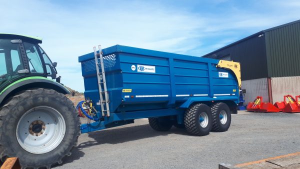 2017 Kane 18ton half pipe grain trailer