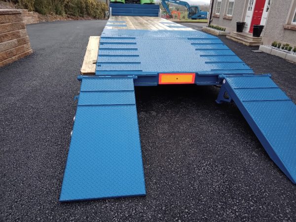 Kane 30ton low loader sliding ramps